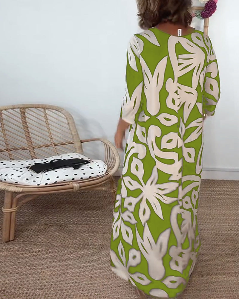 Élégance Amandine – Printed round neck dress with long sleeves