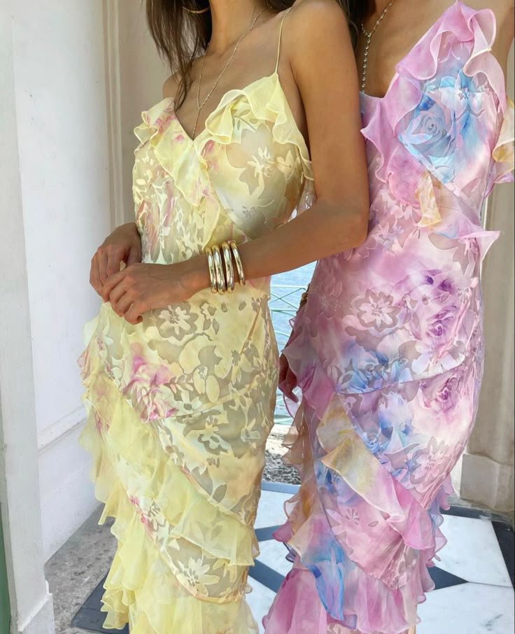 Fabiola | Light Dress with Ruffles