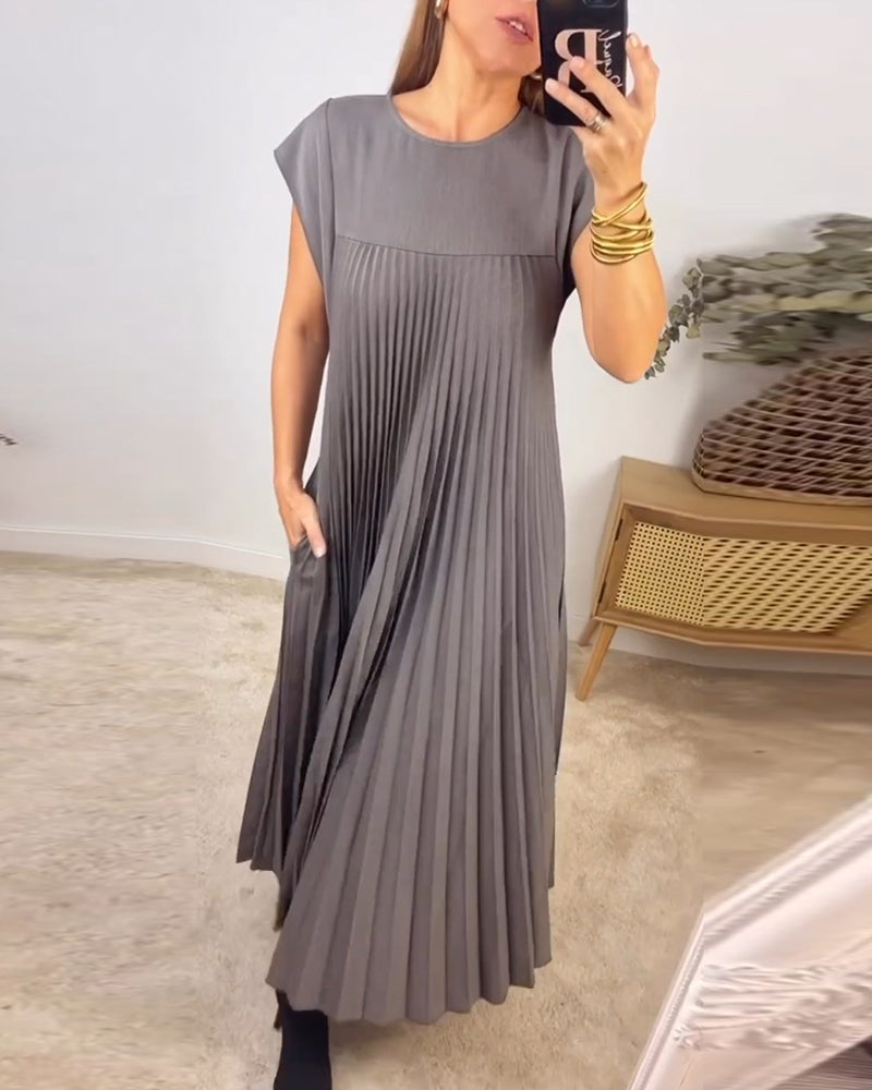 Valeria Elegance – Pleated Dress