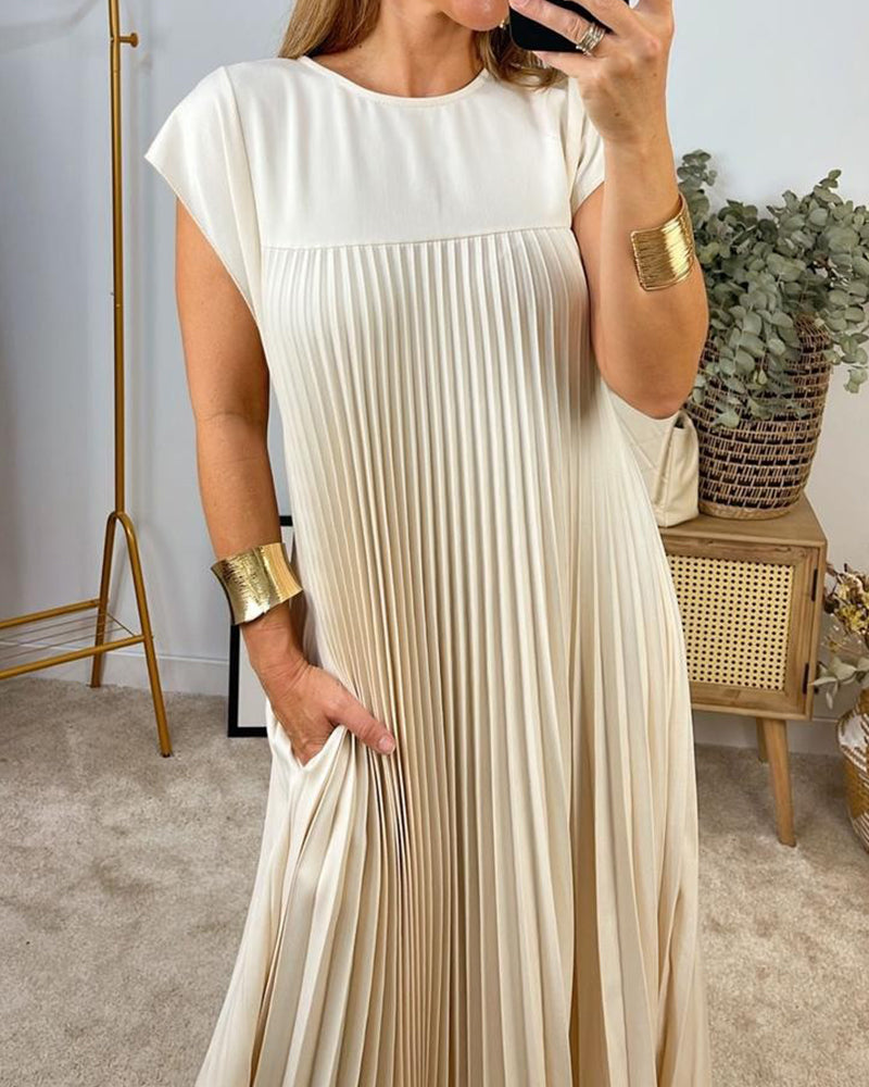 Valeria Elegance – Pleated Dress