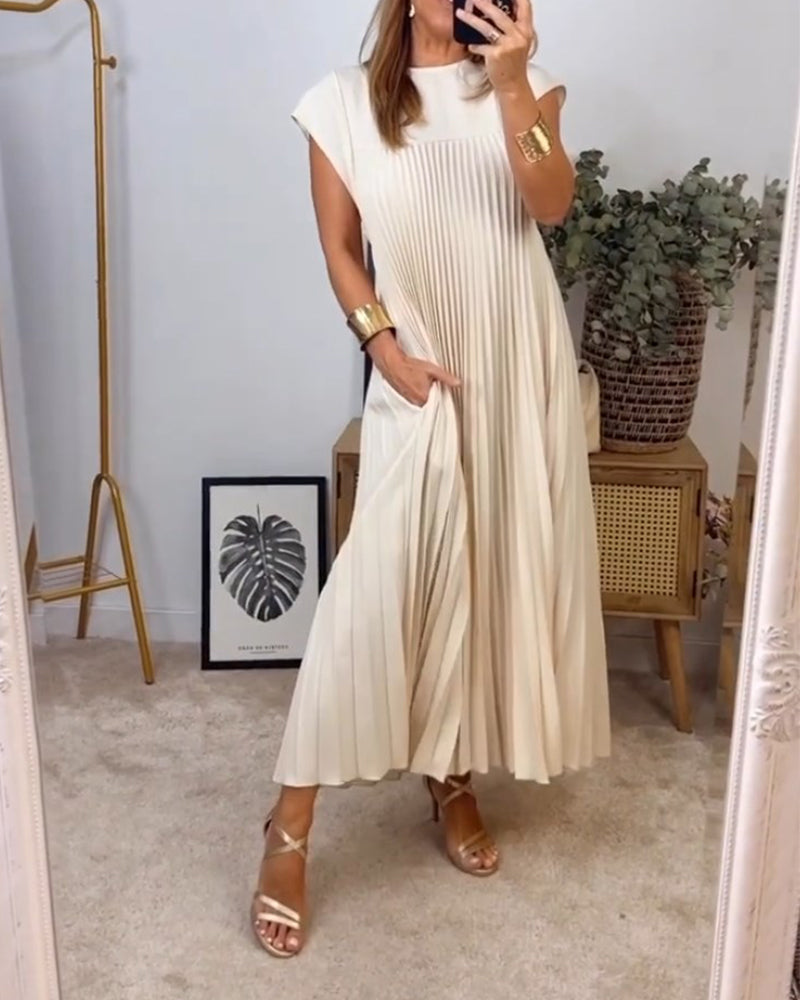 Valeria Elegance – Pleated Dress